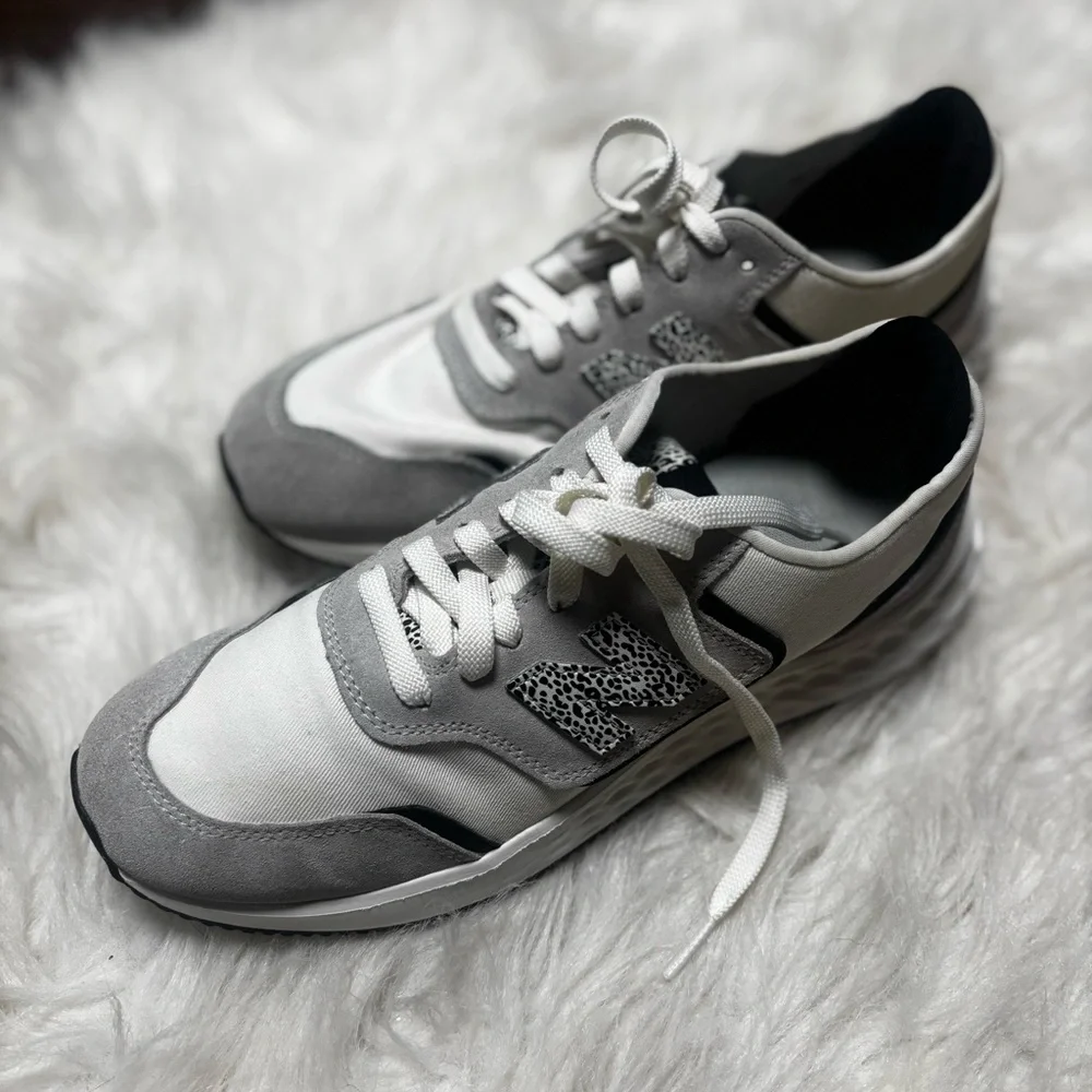 New Balance Retro Style Sneakers with Leopard Print size Women’s 9